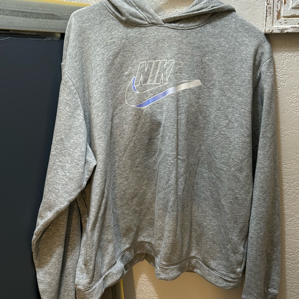 NIKE - gender neutral hoodie great condition soft and cozy -